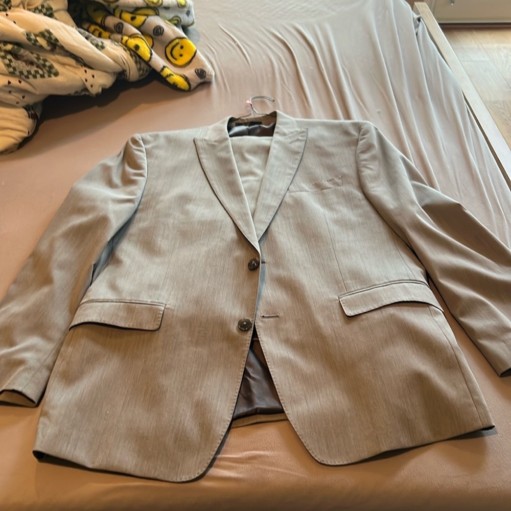Calvin Klein men’s suit 44R